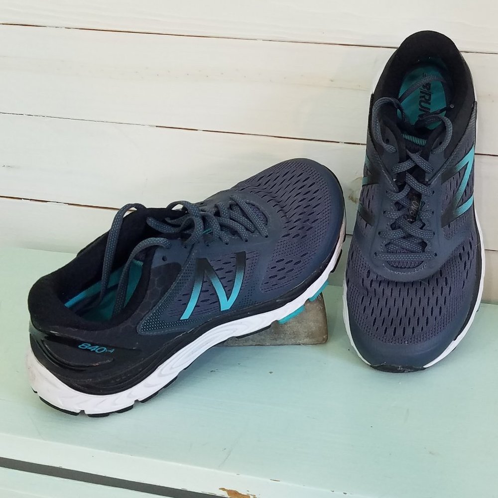 New Balance 840v4 Womens Size 8 2E (Wide)